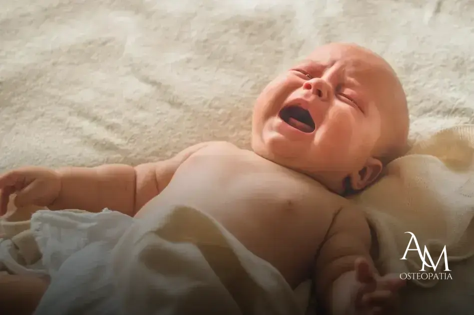 bebe chorando dormindo
